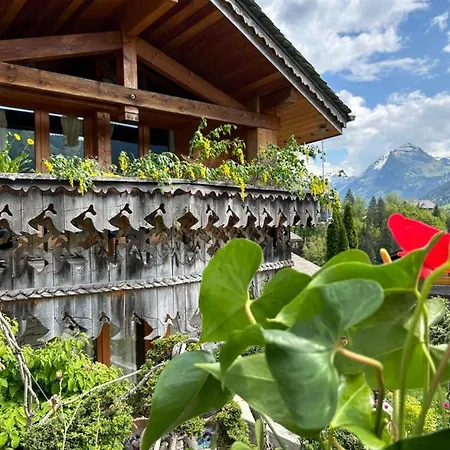 Micro-lodge, Jardin Secret Gerendaház Montriond