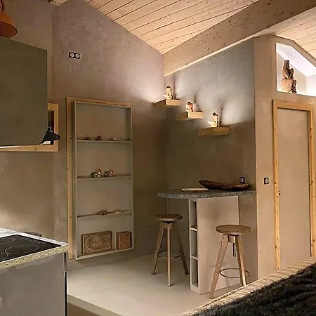 Micro-lodge, Jardin Secret אכסניה מונטריון